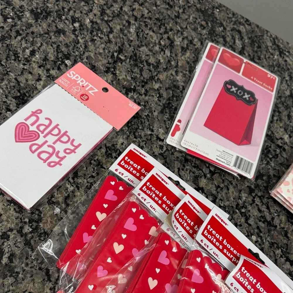 Valentine's Day Party treat gift bag Set - Red and Pink NEW